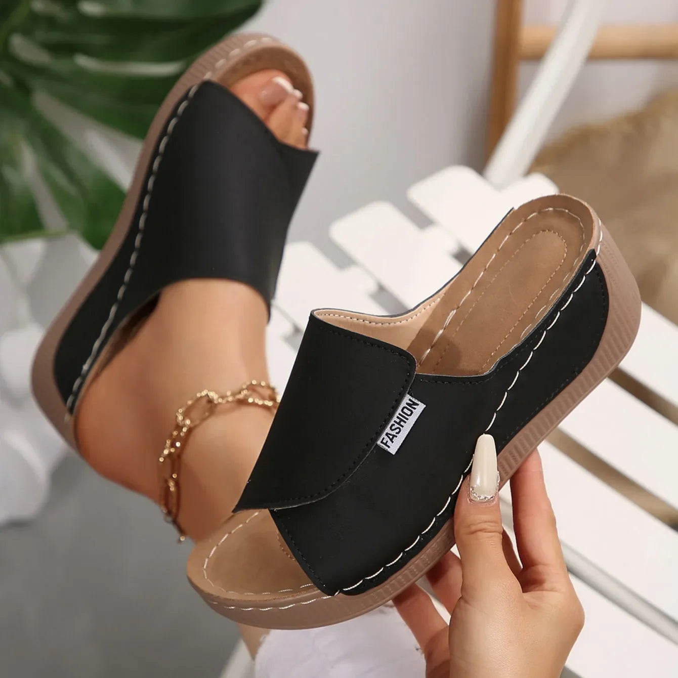 Chaussons Femme Élégance | Compensés en Cuir PU