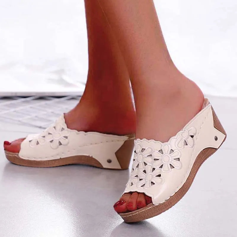 Chaussons Femme Élégance | Compensés