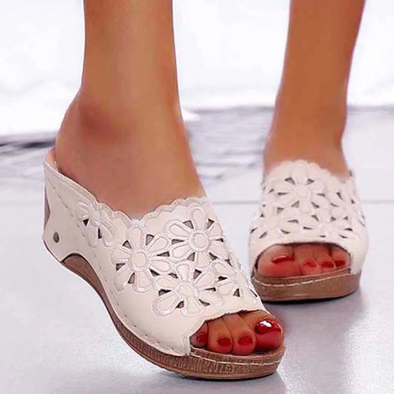 Chaussons Femme Élégance | Compensés