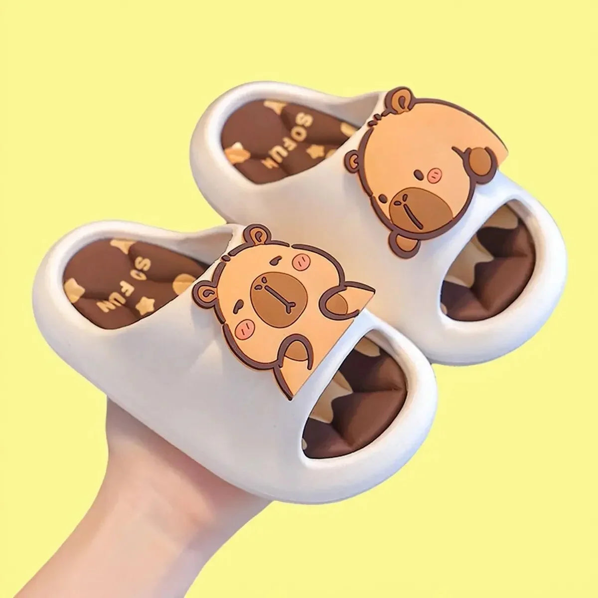 Chaussons Enfant Capybara : Confort et Éléganse pour Petits Pieds