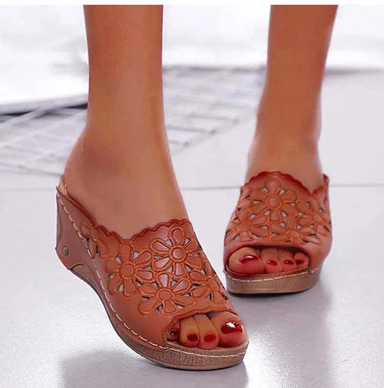 Chaussons Femme Élégance | Compensés