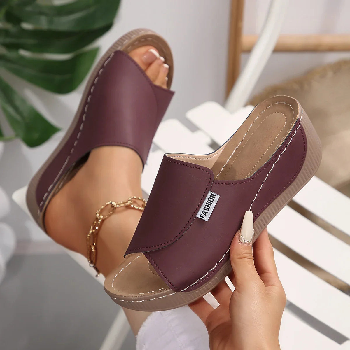 Chaussons Femme Élégance | Compensés en Cuir PU