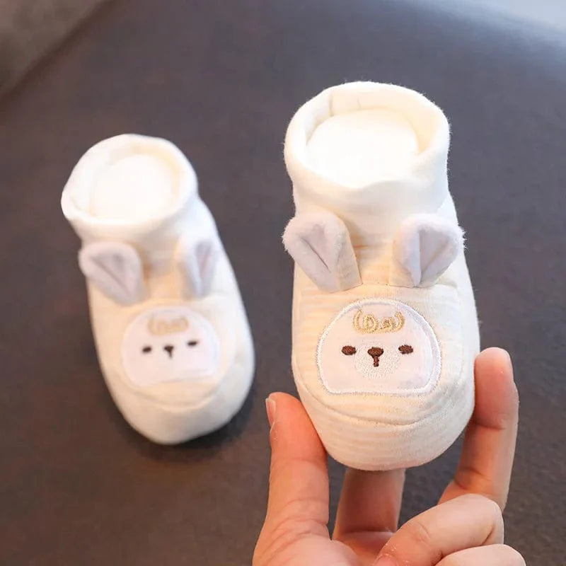 Chaussons Bébé: Premiers Pas avec Style