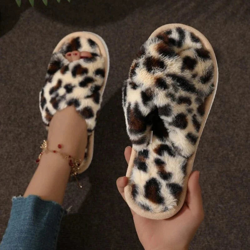 Chaussons d'hiver femme | Douceur croisée en peluche