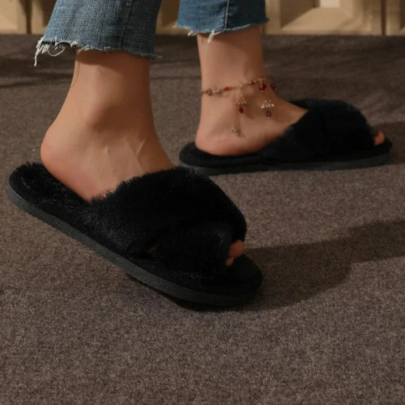 Chaussons d'hiver femme | Douceur croisée en peluche
