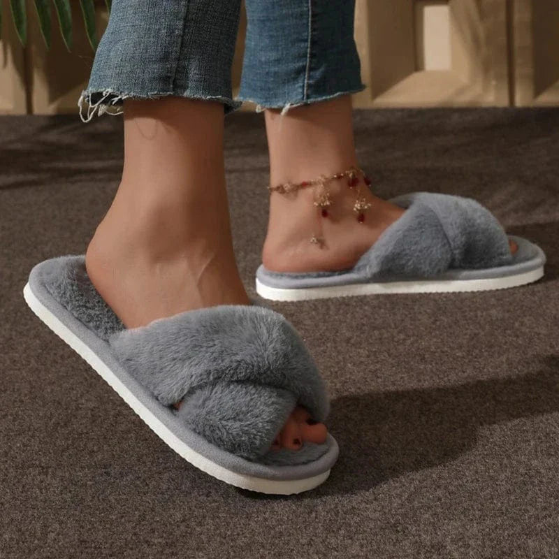 Chaussons d'hiver femme | Douceur croisée en peluche