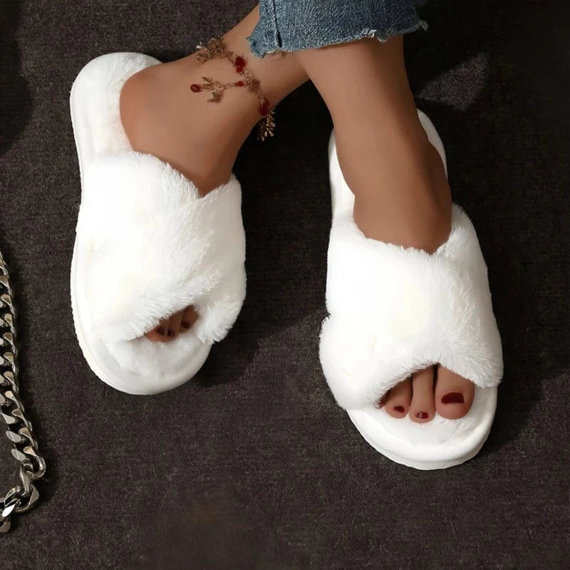 Chaussons d'hiver femme | Douceur croisée en peluche