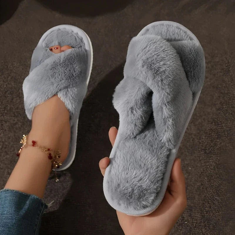 Chaussons d'hiver femme | Douceur croisée en peluche