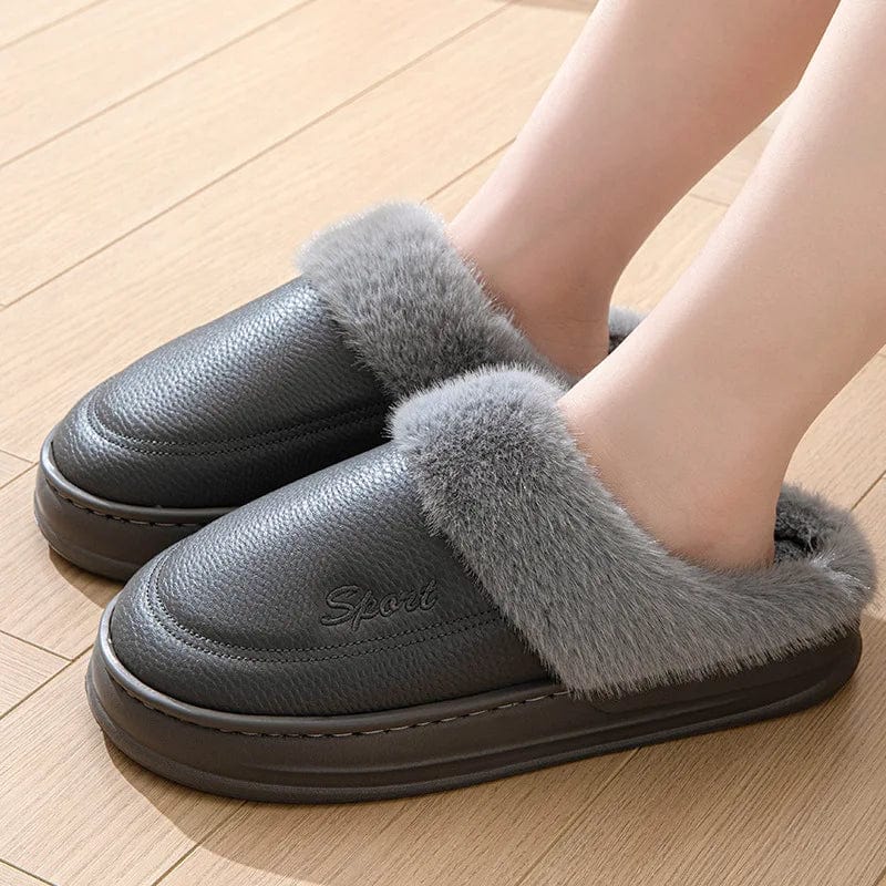 Pantoufle en Cuir PU Luxe