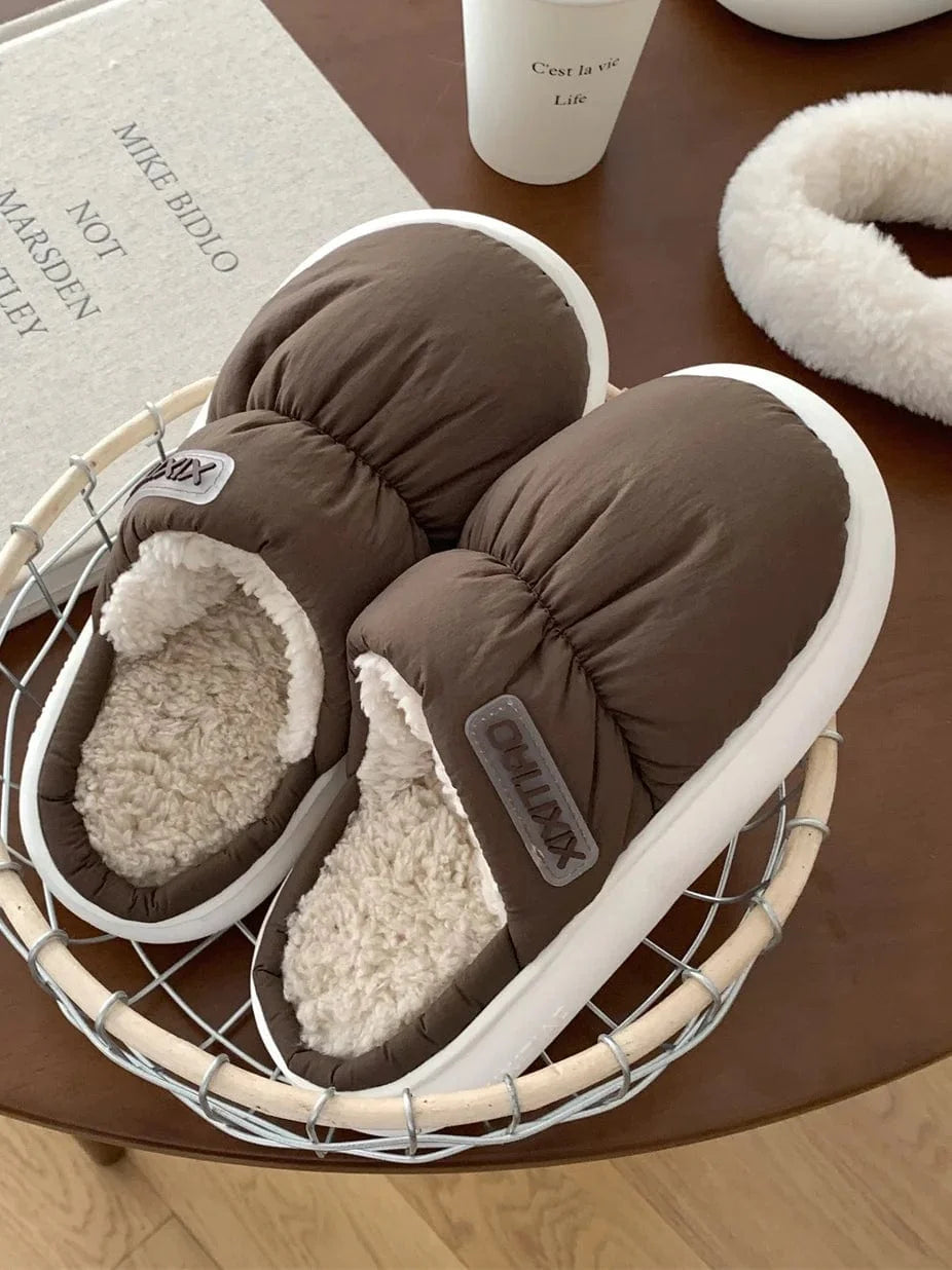 Chaleur et Confort : Pantoufles Unisexes d'Hiver