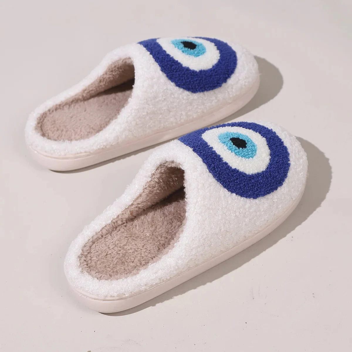 Chaussons Œil Grec Évasion